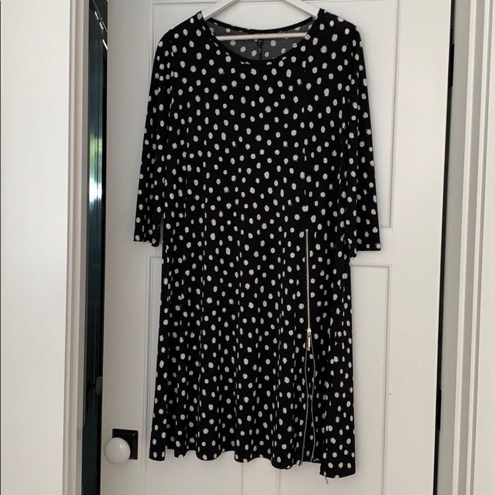 Dress - Picture 3 of 3